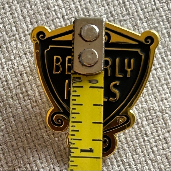 Vintage Beverly Hills California Lapel Pin 90210 Navy & Gold Enamel Souvenir - Picture 6 of 6